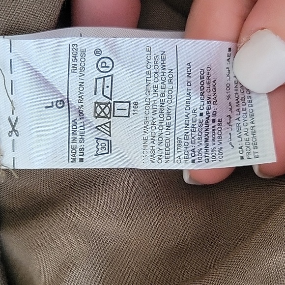 Old Navy Long Sleeve Surplice Utility Jumpsuit - Picture 9 of 16